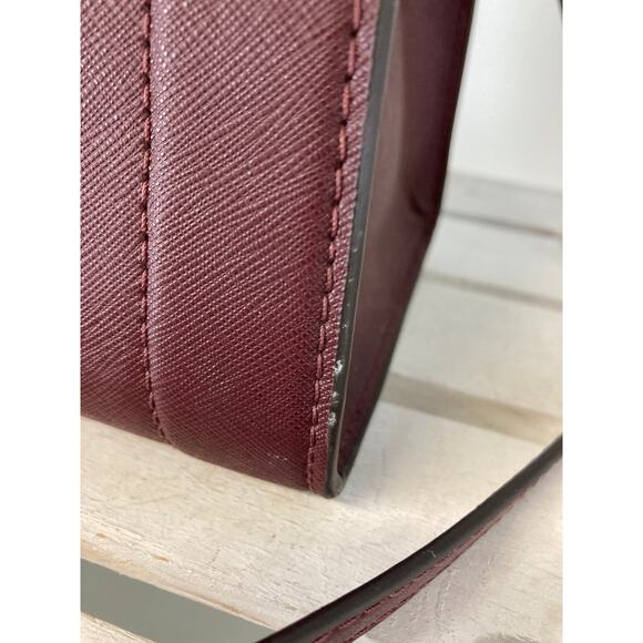 MICHAEL KORS, LARGE WINE SAFFIANO LEATHER CROSSBODY BAG - Picture 4 of 16